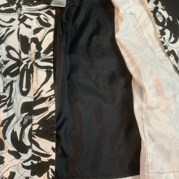 Abstract Floral Patterned Blazer - Picture 4 of 5